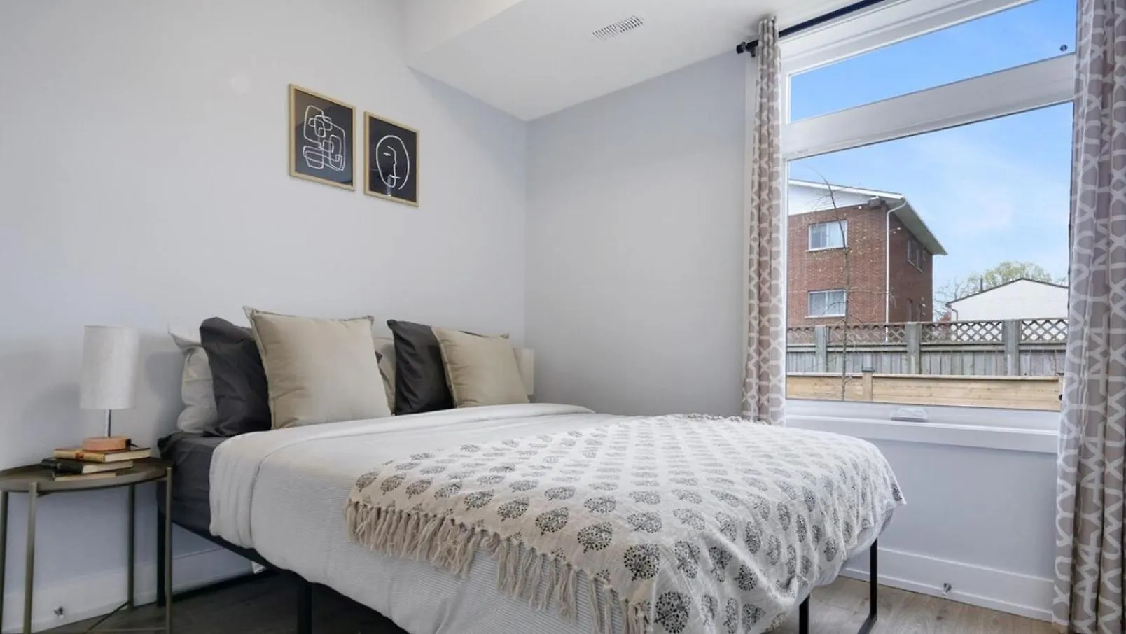 別荘 2Br Boho Townhouse - Walk To Falls, Free Parking ナイアガラ・フォールズ
