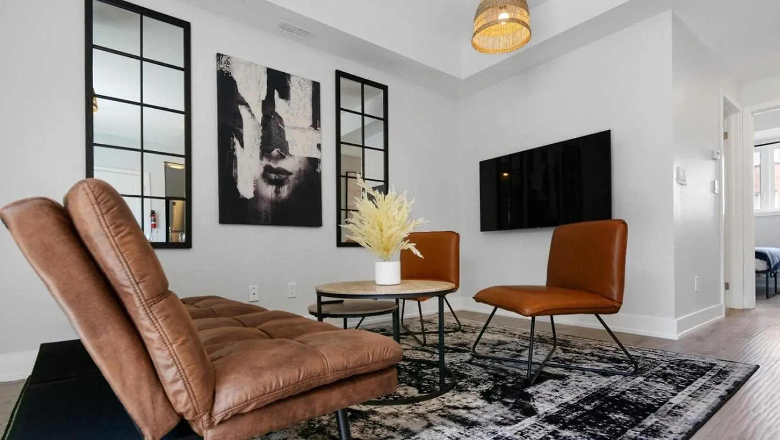 別荘 2Br Boho Townhouse - Walk To Falls, Free Parking ナイアガラ・フォールズ カナダ